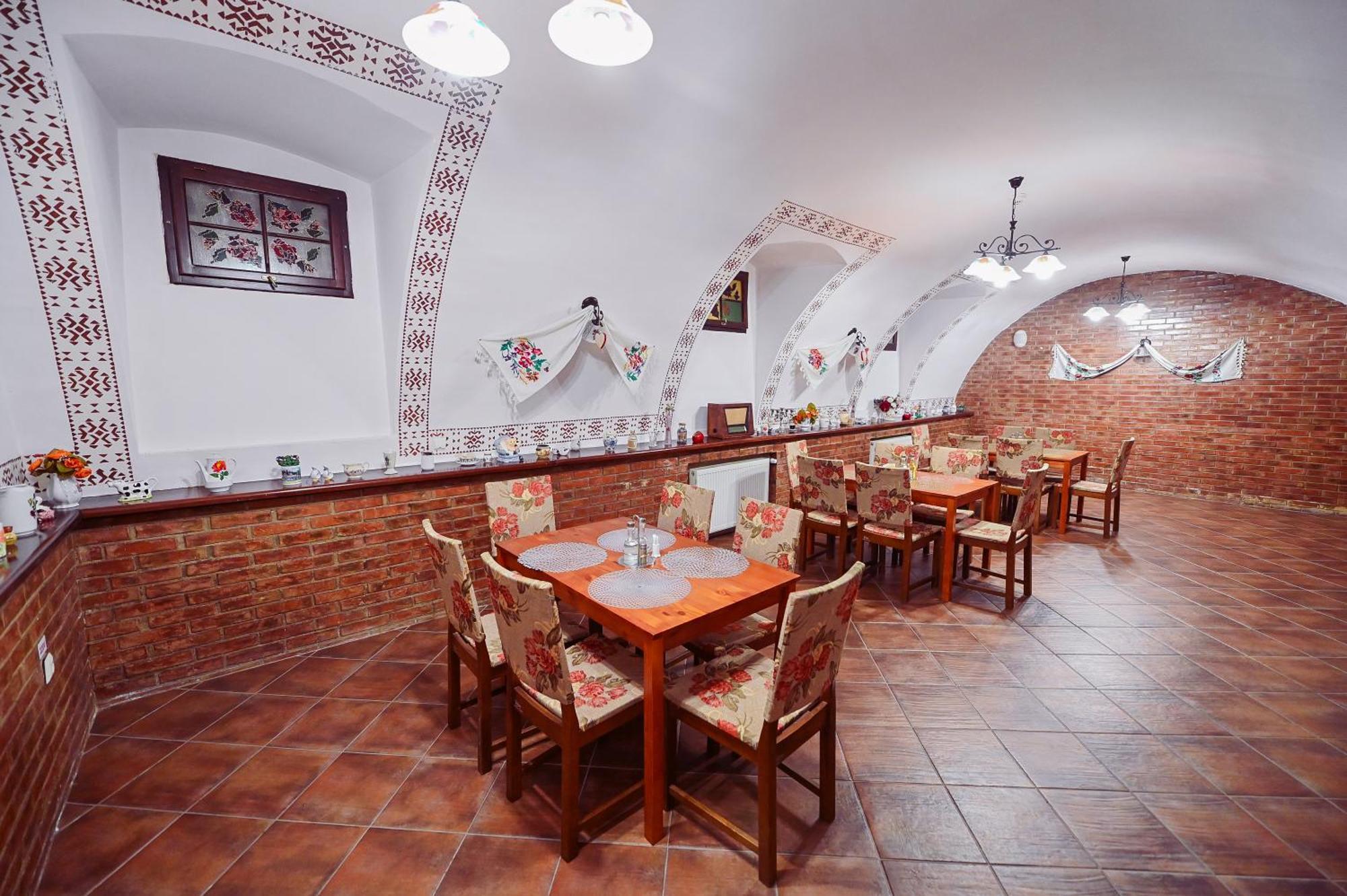 Conacul Domnesc Hotel Scheia Luaran gambar
