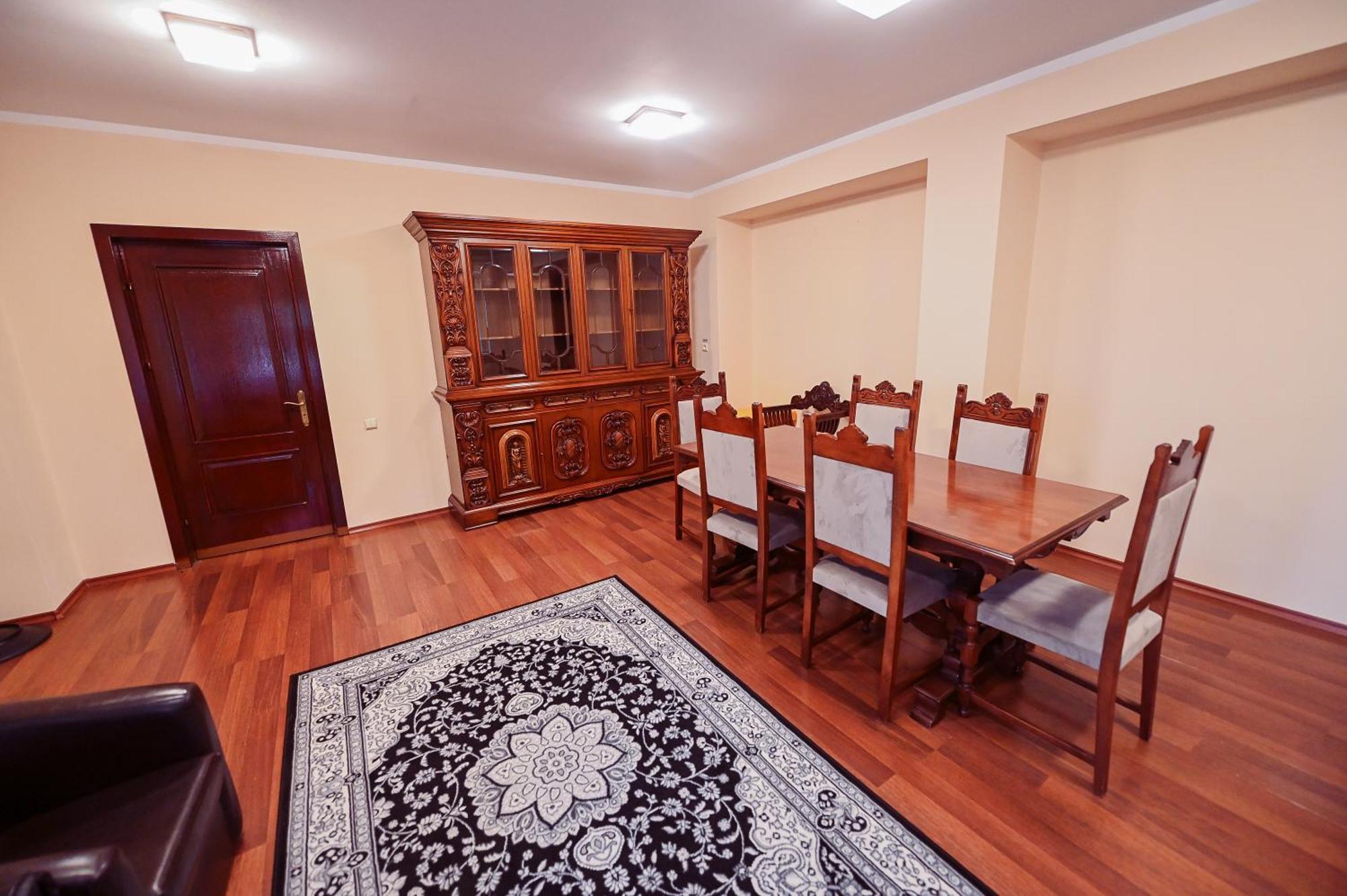 Conacul Domnesc Hotel Scheia Luaran gambar