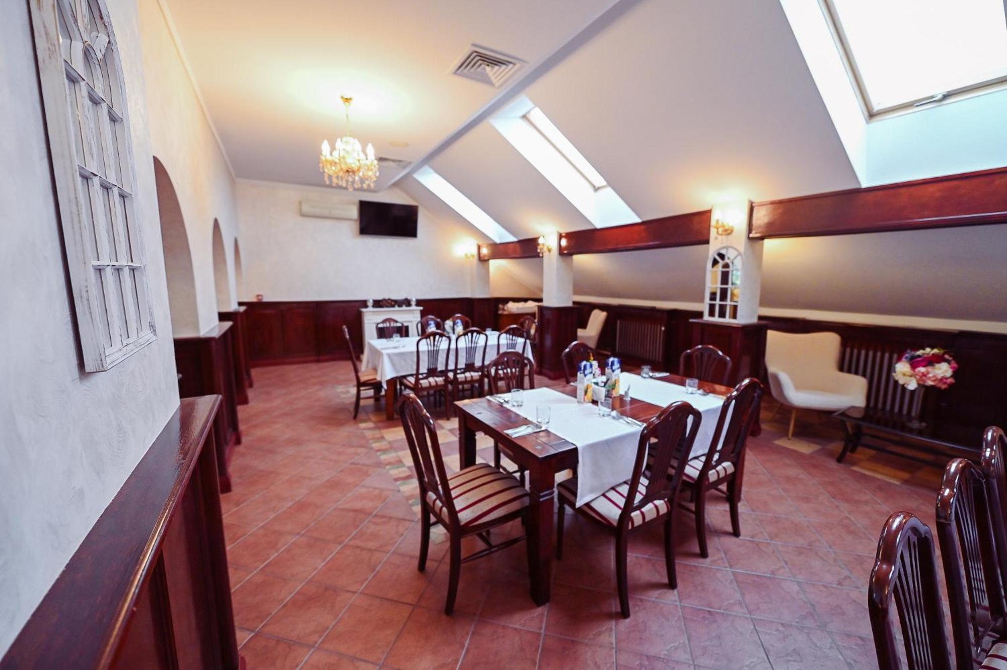 Conacul Domnesc Hotel Scheia Luaran gambar