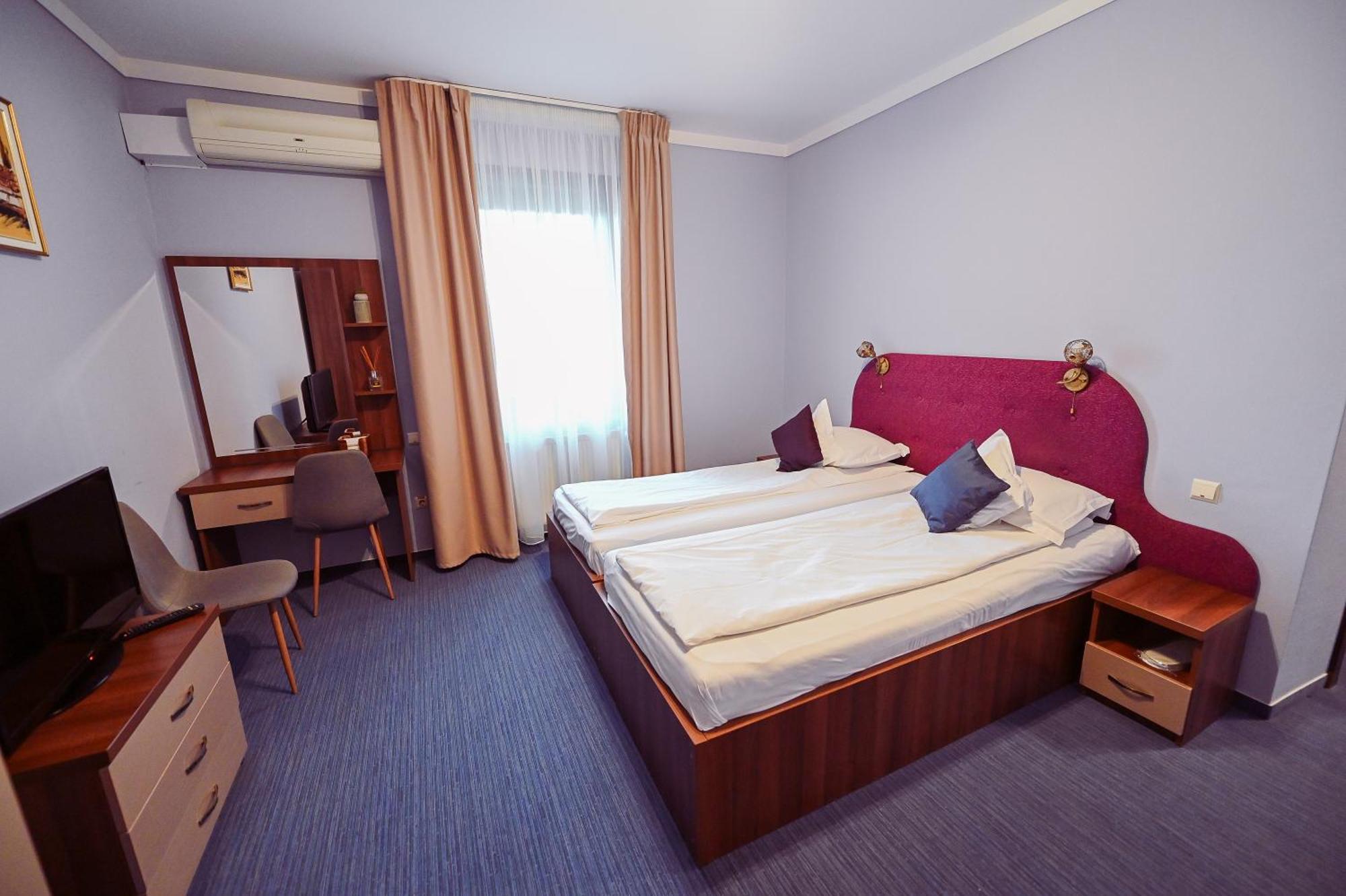 Conacul Domnesc Hotel Scheia Luaran gambar